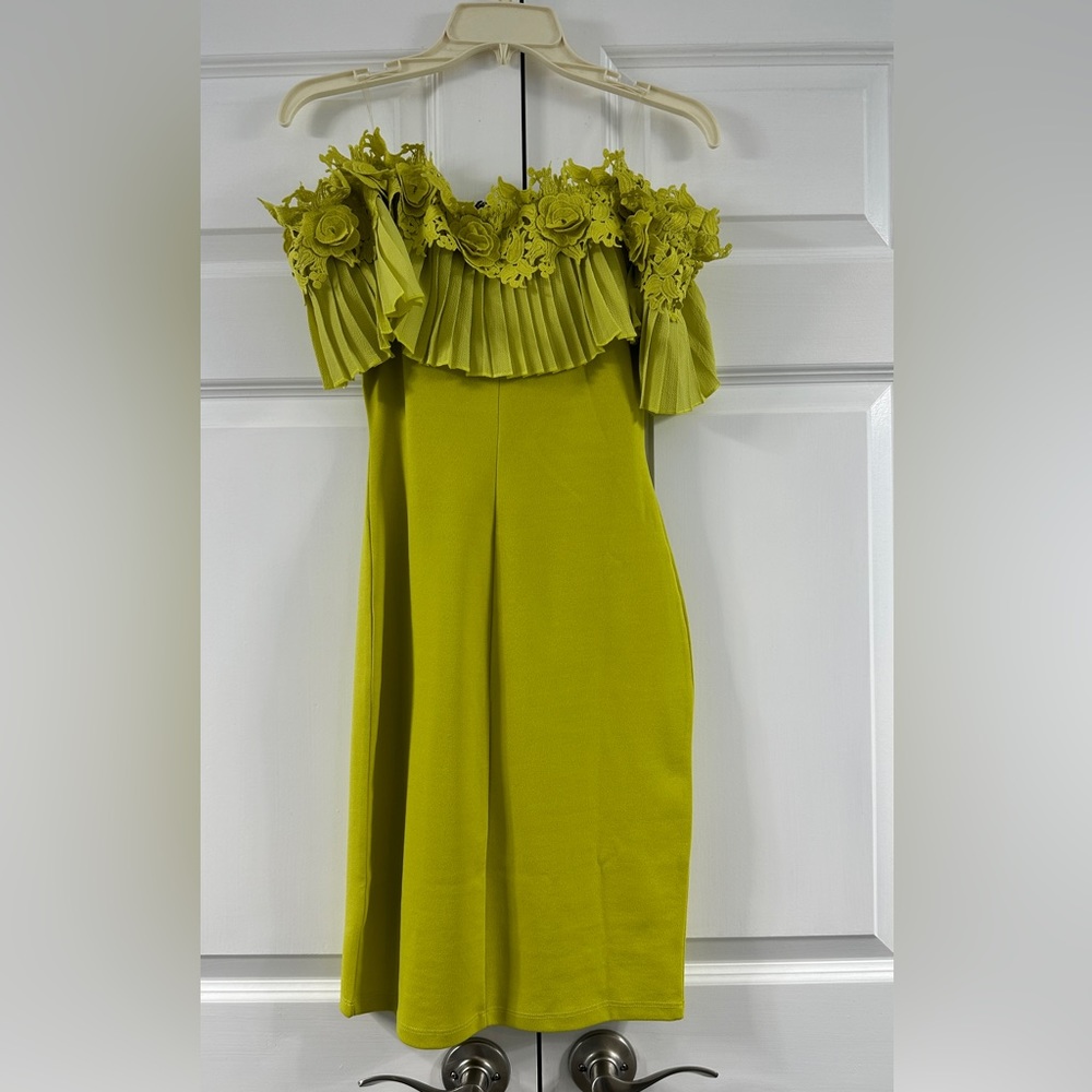 Fashion Nova lime green body con dress, NWT $25 OBO - Picture 3 of 4